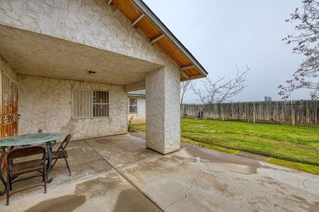 4892 E Grove Avenue, Fresno, CA 93725