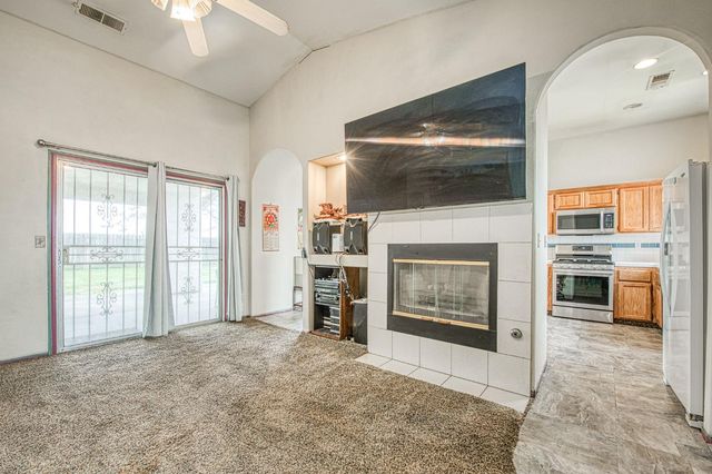 4892 E Grove Avenue, Fresno, CA 93725