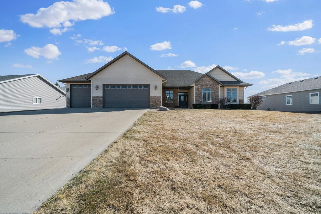 708 Anderson Way, Alexandria, MN 56308