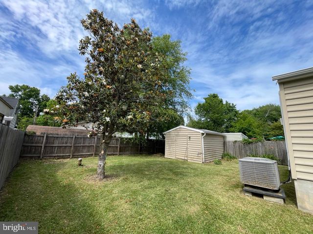 1172 CEDAR AVE, Shady Side, MD 20764
