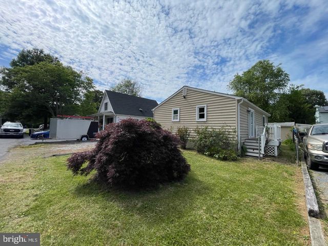 1172 CEDAR AVE, Shady Side, MD 20764