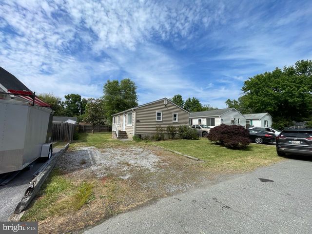 1172 CEDAR AVE, Shady Side, MD 20764