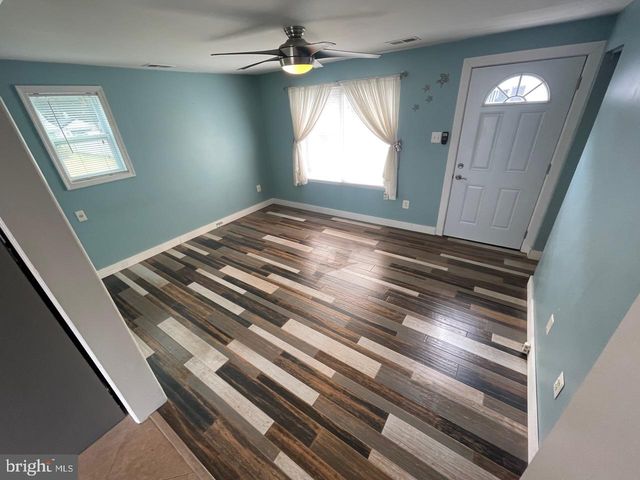 1172 CEDAR AVE, Shady Side, MD 20764