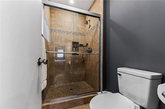 1016 NE 99th Street, Kansas City, MO 64155