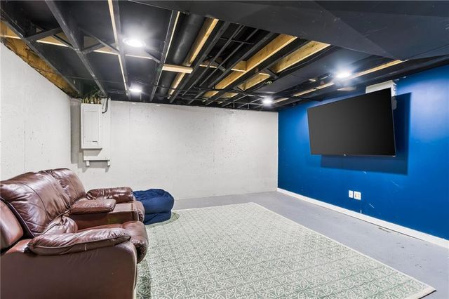 1016 NE 99th Street, Kansas City, MO 64155