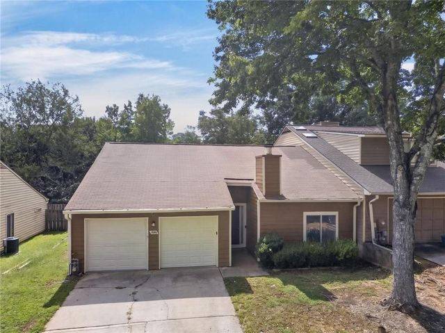 1555 Burnstone Drive, Stone Mountain, GA 30088