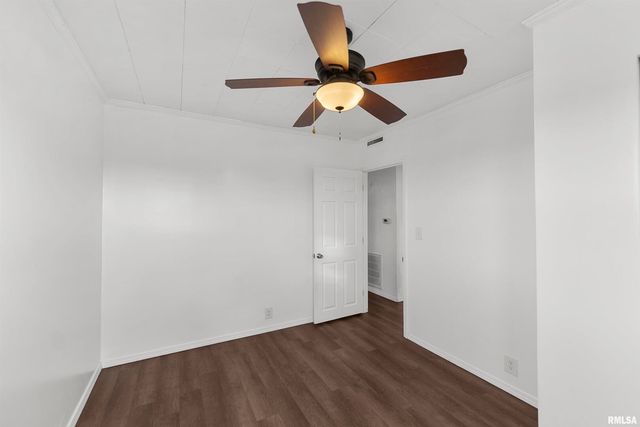 3221 66TH Avenue, Moline, IL 61265