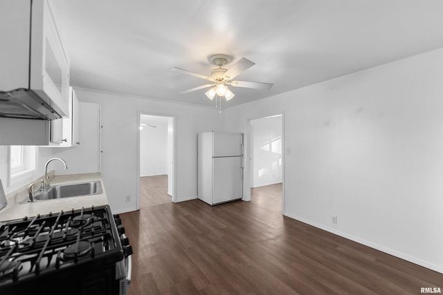 3221 66TH Avenue, Moline, IL 61265