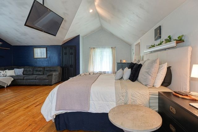 16 Dewey St, Leominster, MA 01453