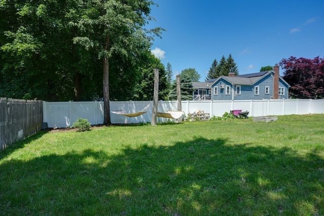 16 Dewey St, Leominster, MA 01453