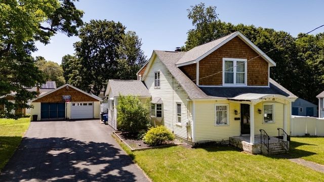 16 Dewey St, Leominster, MA 01453