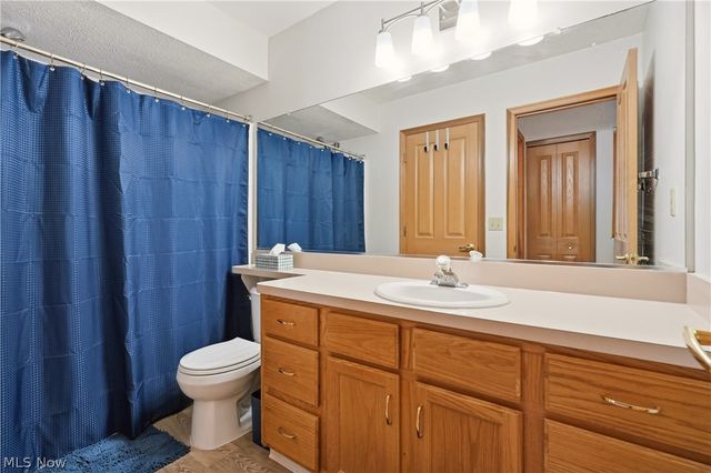 23135 Grist Mill Court 29C, Olmsted Falls, OH 44138