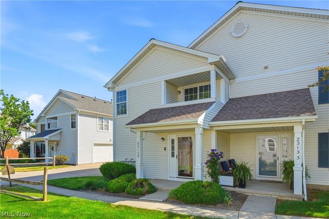 23135 Grist Mill Court 29C, Olmsted Falls, OH 44138