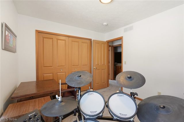 23135 Grist Mill Court 29C, Olmsted Falls, OH 44138