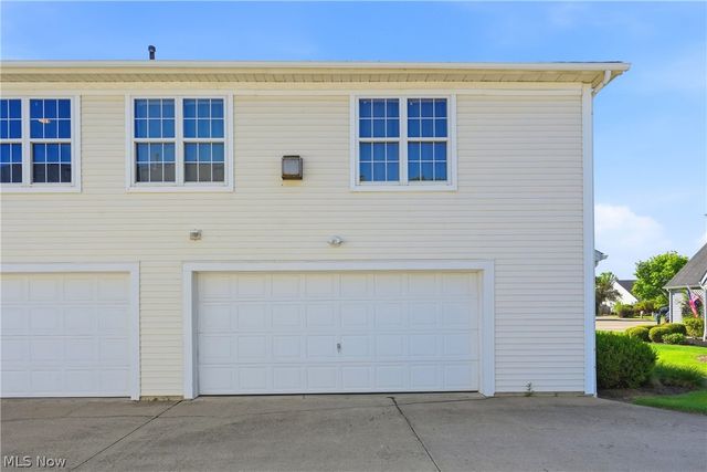 23135 Grist Mill Court 29C, Olmsted Falls, OH 44138