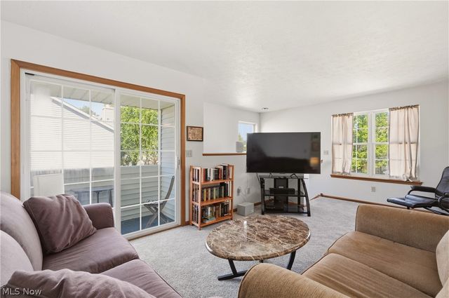 23135 Grist Mill Court 29C, Olmsted Falls, OH 44138