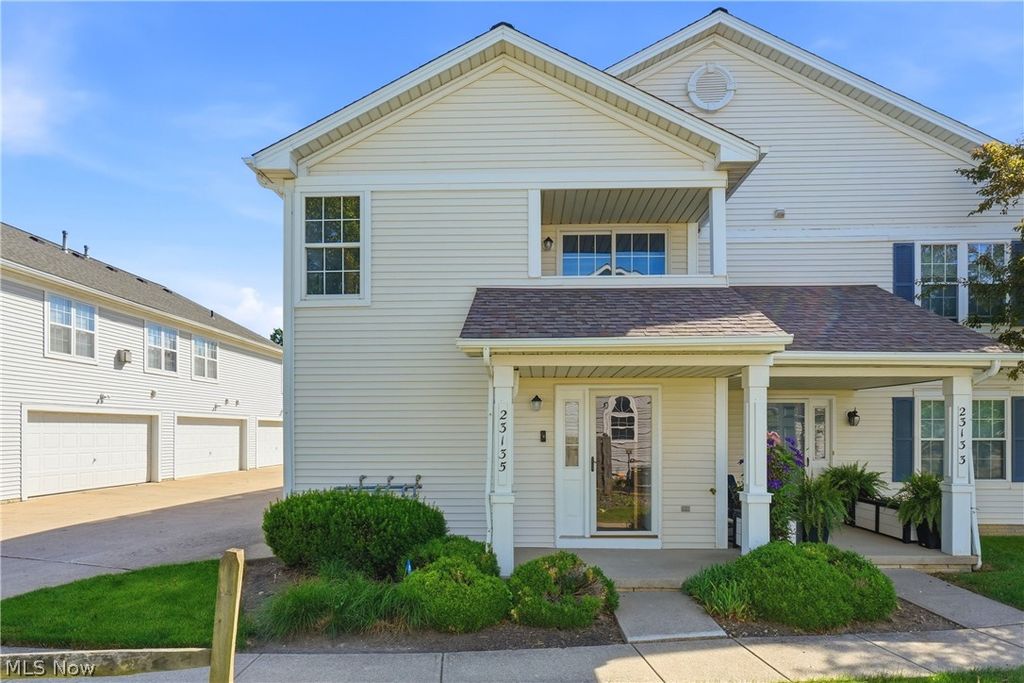 23135 Grist Mill Court 29C, Olmsted Falls, OH 44138