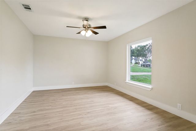 1504 Lexington Place, Bedford, TX 76022