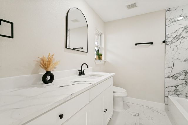 1504 Lexington Place, Bedford, TX 76022