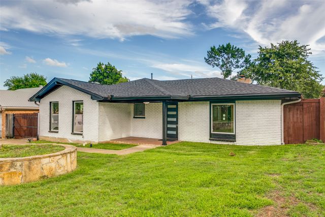 1504 Lexington Place, Bedford, TX 76022