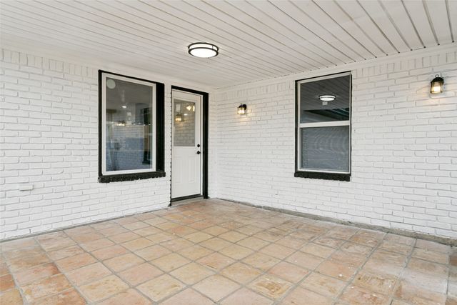1504 Lexington Place, Bedford, TX 76022