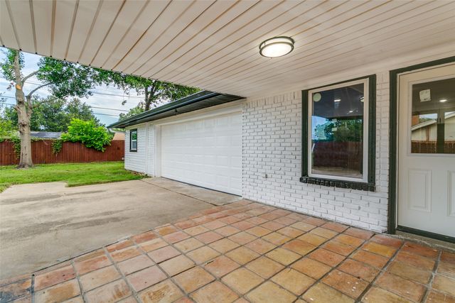 1504 Lexington Place, Bedford, TX 76022
