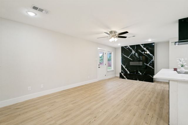1504 Lexington Place, Bedford, TX 76022