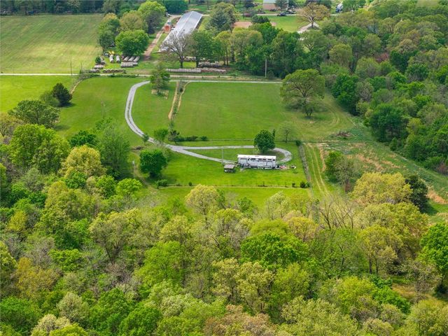 20609 Russell Corner Road, Gravette, AR 72736
