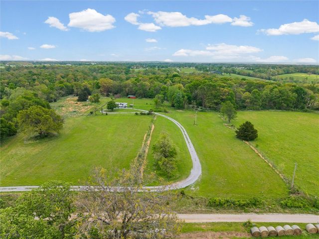20609 Russell Corner Road, Gravette, AR 72736