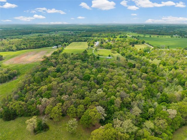 20609 Russell Corner Road, Gravette, AR 72736