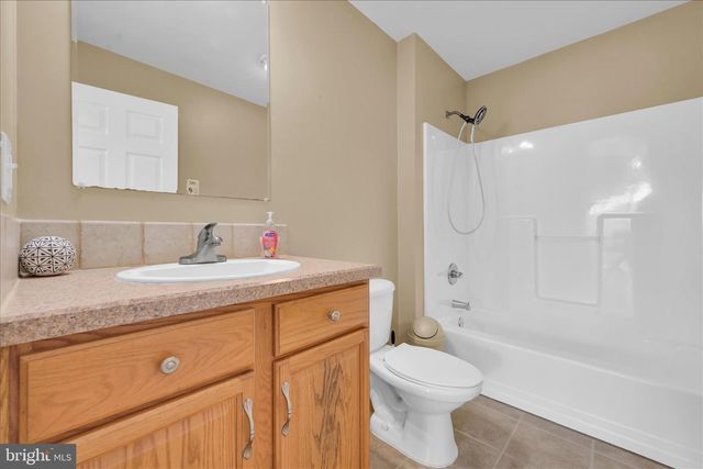 12 HILLSIDE VISTA DR, Pine Grove, PA 17963
