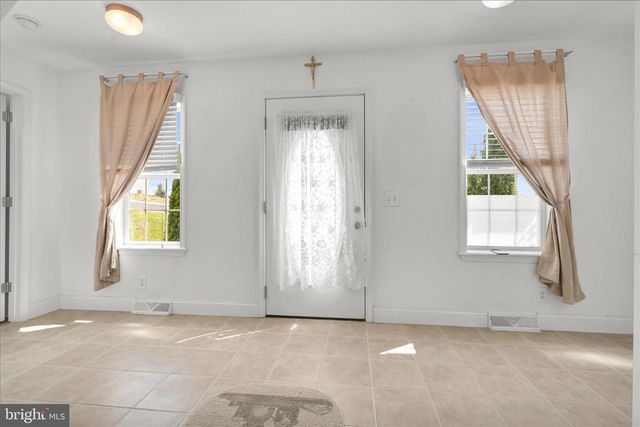 12 HILLSIDE VISTA DR, Pine Grove, PA 17963