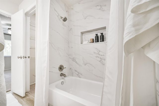 19635 Moonhollow Drive, Houston, TX 77084