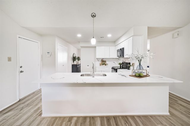 19635 Moonhollow Drive, Houston, TX 77084