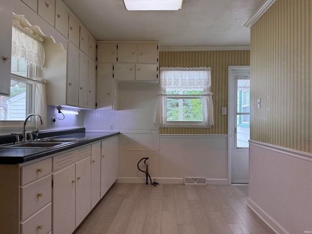 612 Sunset Avenue, Elkhart, IN 46514