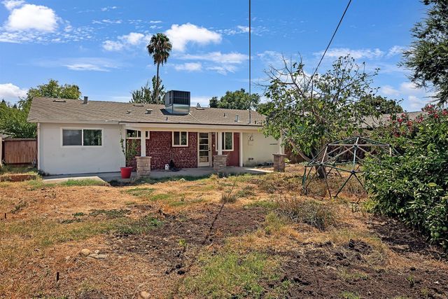 2012 Kellogg Way, Rancho Cordova, CA 95670