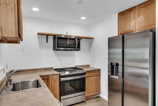 2012 Kellogg Way, Rancho Cordova, CA 95670