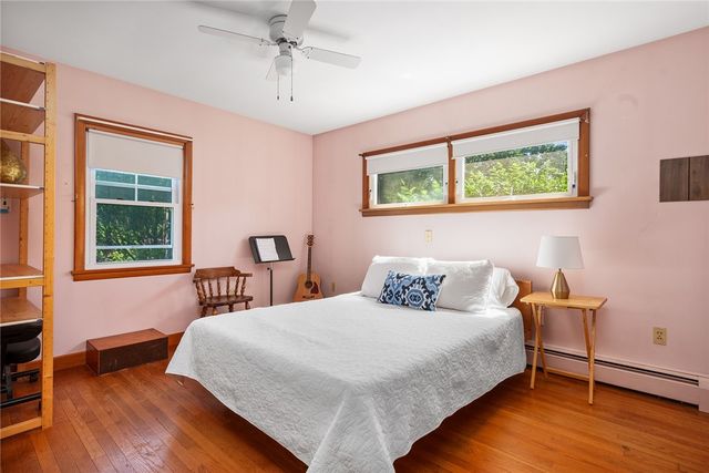 905 Bullocks Point Avenue, East Providence, RI 02915