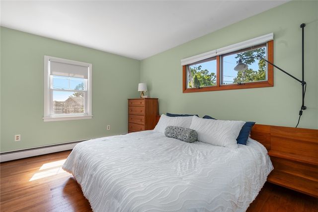 905 Bullocks Point Avenue, East Providence, RI 02915
