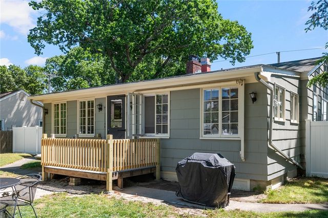 905 Bullocks Point Avenue, East Providence, RI 02915