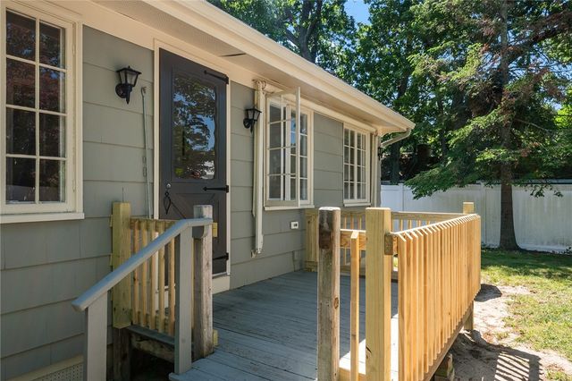 905 Bullocks Point Avenue, East Providence, RI 02915