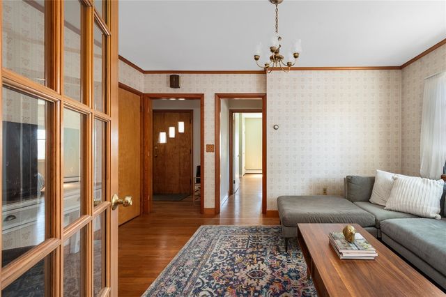 905 Bullocks Point Avenue, East Providence, RI 02915