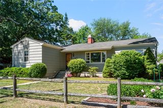 905 Bullocks Point Avenue, East Providence, RI 02915