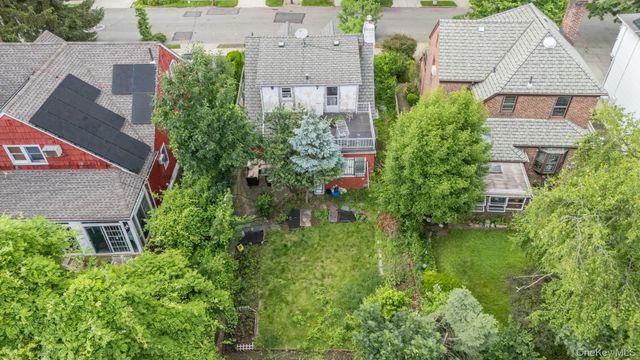 85-24 Eton Street, Jamaica Estates, NY 11432