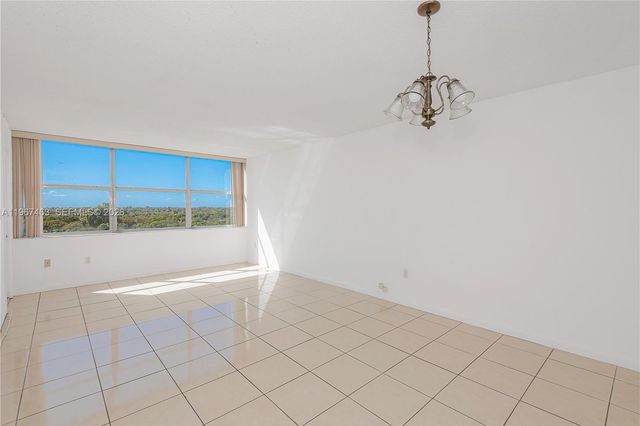 1200 NE Miami Gardens Dr 905W, Miami, FL 33179