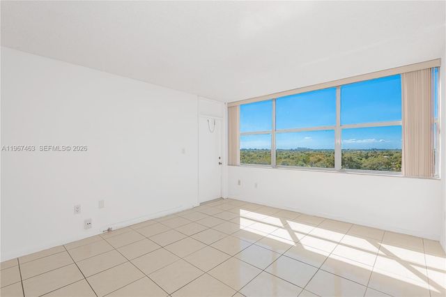 1200 NE Miami Gardens Dr 905W, Miami, FL 33179