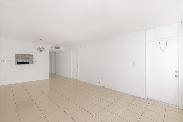 1200 NE Miami Gardens Dr 905W, Miami, FL 33179