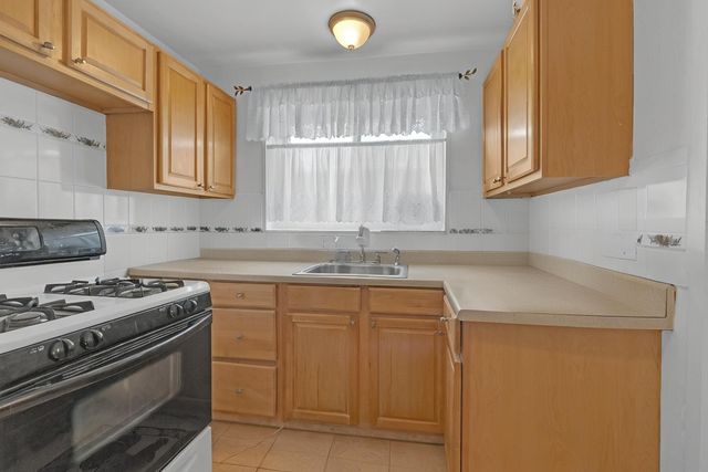 6146 N Damen Avenue 3H, Chicago, IL 60659