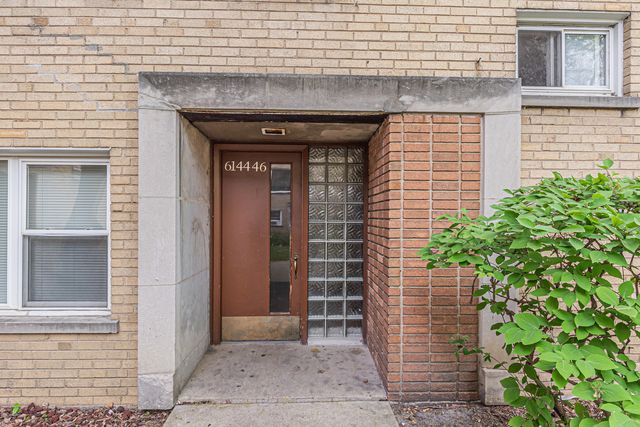 6146 N Damen Avenue 3H, Chicago, IL 60659
