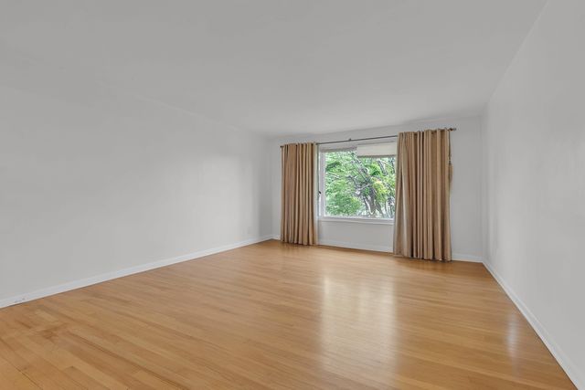 6146 N Damen Avenue 3H, Chicago, IL 60659